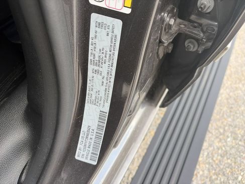 Used 2021 RAM 1500 Limited AWD/4WD image 35
