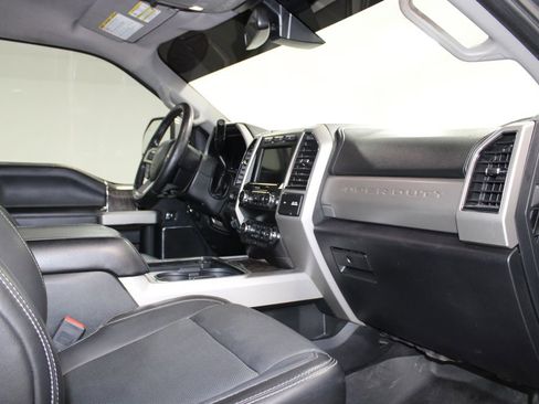 Used 2019 Ford F350 Lariat w/ Lariat Ultimate Package AWD/4WD image 31