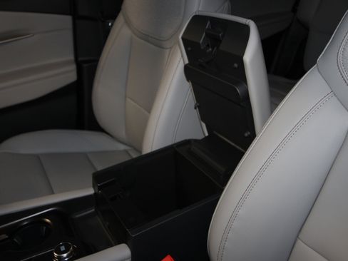 New 2026 Ford Explorer Active w/ Active Comfort Package image 19