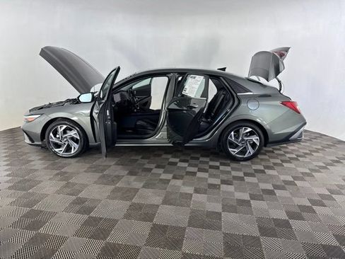 Used 2024 Hyundai Elantra Limited FWD image 9