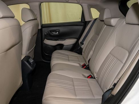 Used 2023 Honda HR-V EX-L image 7