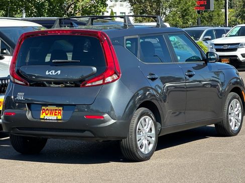 Used 2022 Kia Soul LX FWD image 4