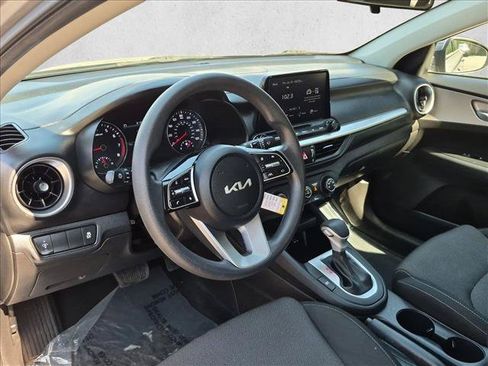 Used 2023 Kia Forte LXS FWD image 10