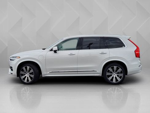 Certified 2023 Volvo XC90 T8 Plus w/ Protection Package Premier image 3