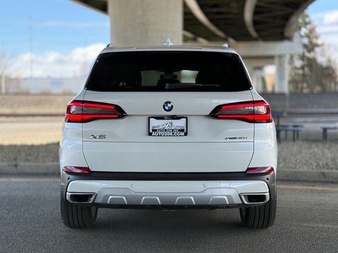 Used 2022 BMW X5 xDrive40i AWD/4WD image 5