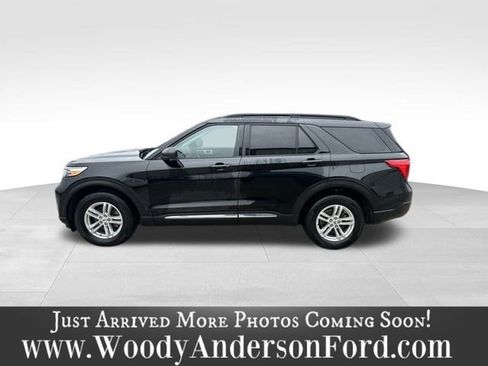 Used 2023 Ford Explorer XLT w/ Equipment Group 202A image 3