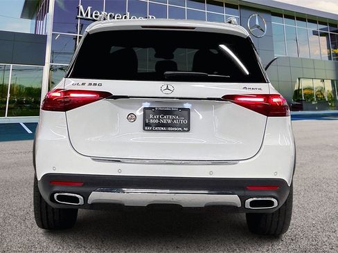 Certified 2025 Mercedes-Benz GLE 350 4MATIC image 4