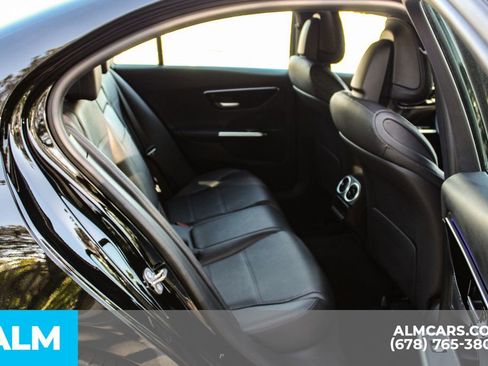 Used 2025 Mercedes-Benz C 300 Sedan image 19