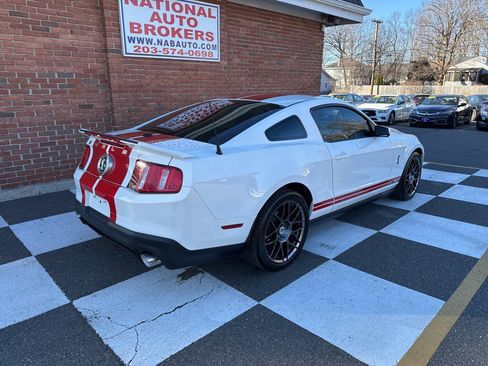 Used 2010 Ford Mustang Shelby GT500 image 3