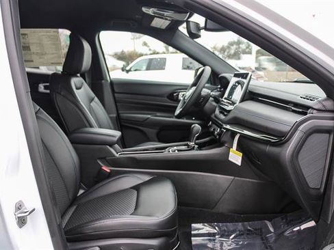 New 2026 Jeep Compass Latitude image 16