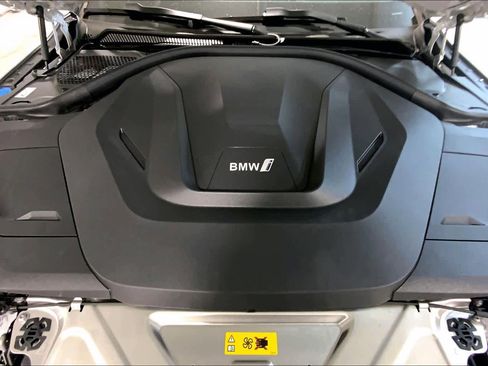 New 2026 BMW i4 xDrive40i w/ M Sport Package image 16