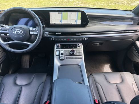 Used 2024 Hyundai Palisade Calligraphy image 11