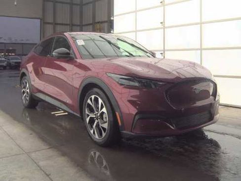 Used 2025 Ford Mustang Mach-E Select w/ Comfort Package Lite image 2