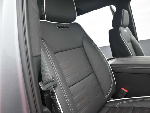 New 2026 GMC Sierra 2500 AT4X w/ LPO, Black Badging Package image 20