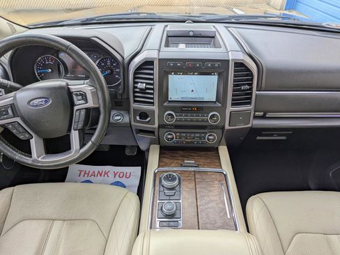 Used 2018 Ford Expedition Max Platinum image 19