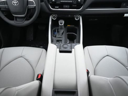 New 2026 Toyota Grand Highlander XLE AWD/4WD image 23