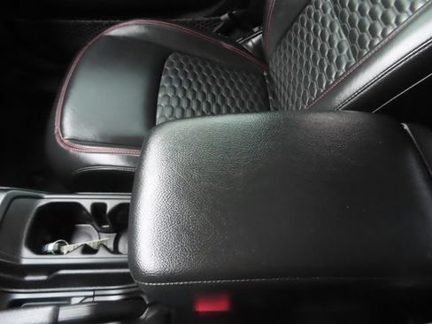 Used 2020 Jeep Gladiator Rubicon AWD/4WD image 39