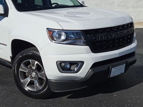 Used 2020 Chevrolet Colorado Z71 image 2