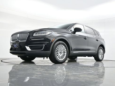 Used 2019 Lincoln Nautilus Premier image 45