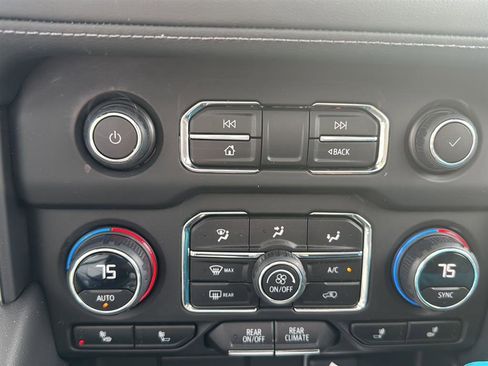 Used 2023 Chevrolet Tahoe Z71 w/ Z71 Off-Road Package image 35