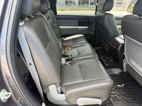 Used 2014 Toyota Sequoia SR5 RWD image 16