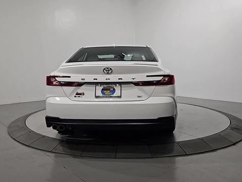 Used 2025 Toyota Camry Hybrid FWD image 4