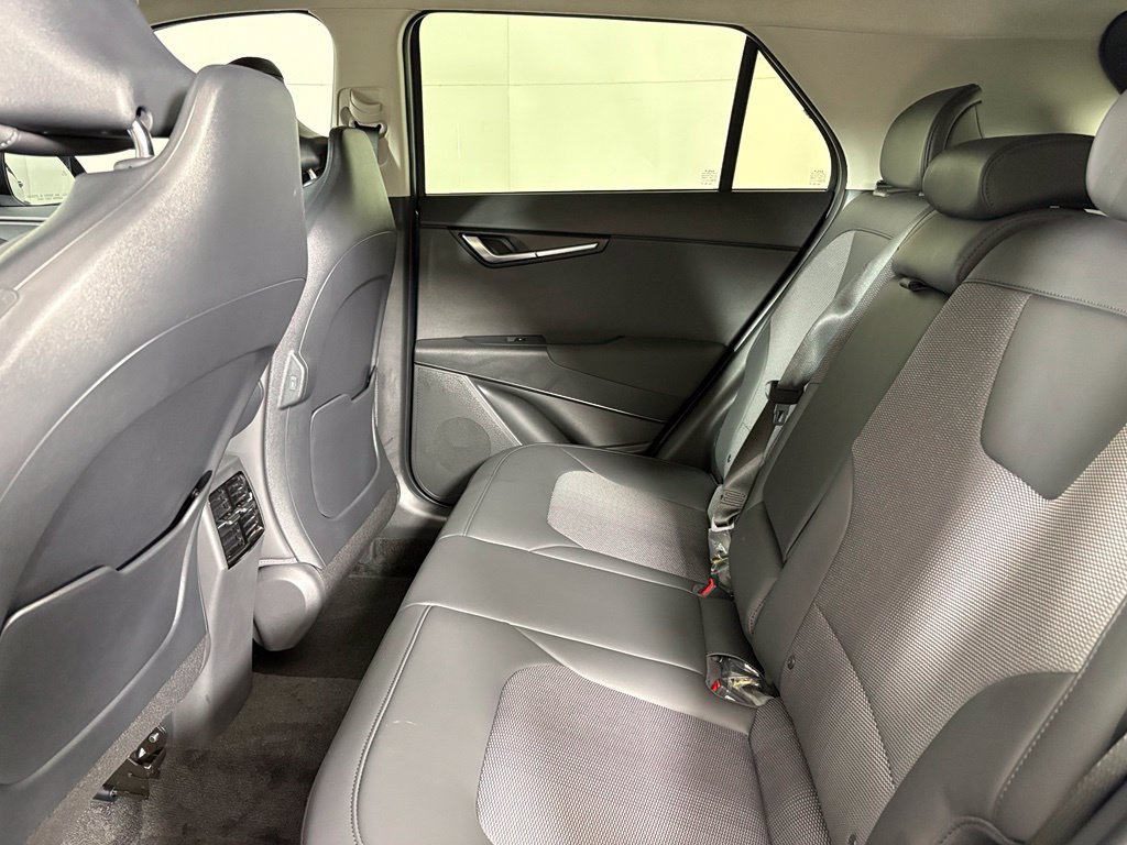 New 2026 Kia Niro EX FWD image 36