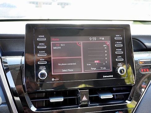 Used 2021 Toyota Camry LE image 24