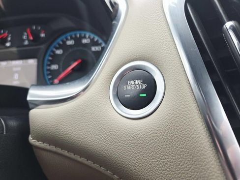 Certified 2022 Chevrolet Traverse LS image 29