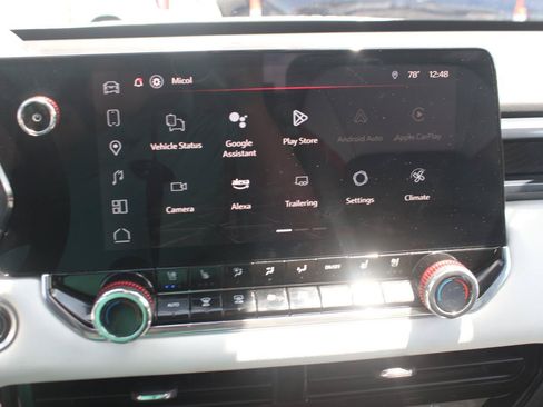Used 2024 GMC Canyon AT4X AWD/4WD image 25