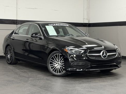 Used 2025 Mercedes-Benz C 300 4MATIC Sedan image 2