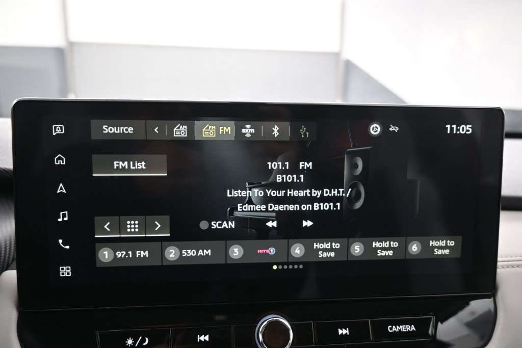 Used 2025 Mitsubishi Outlander SE FWD image 11