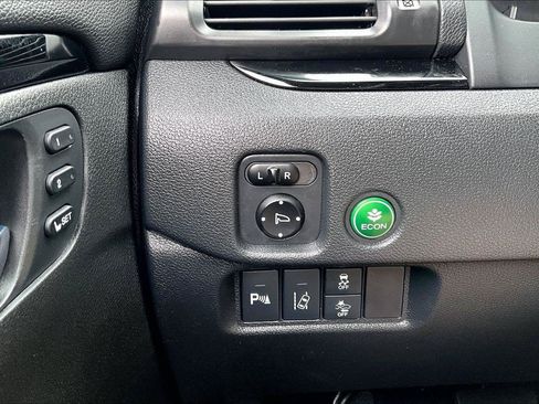 Used 2016 Honda Pilot Elite image 16
