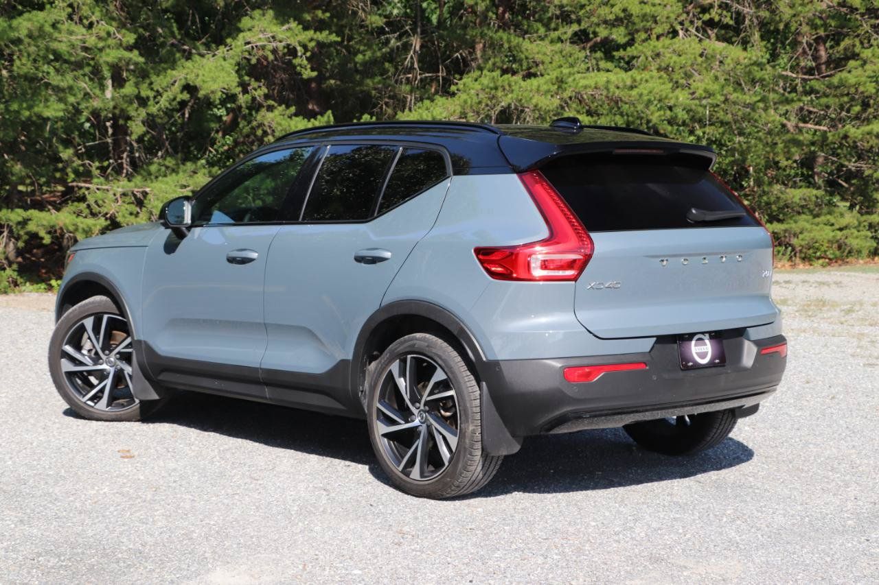 Used 2022 Volvo XC40 T5 R-Design w/ Advanced Package AWD/4WD image 38