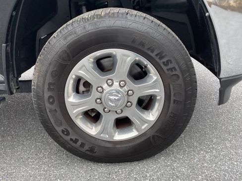 Used 2024 RAM 2500 Big Horn w/ Bed Utility Group image 12