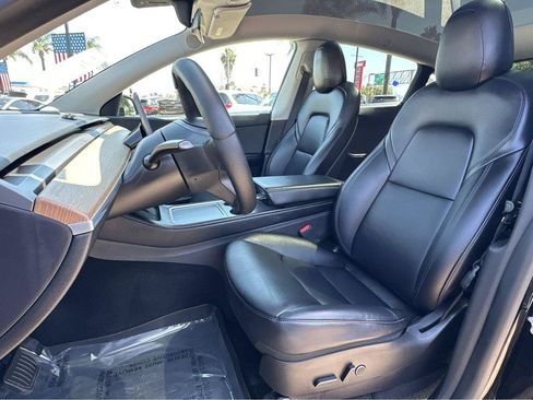 Used 2022 Tesla Model Y Long Range AWD/4WD image 8
