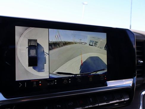 Used 2024 GMC Sierra 2500 SLT w/ SLT Premium Package image 34