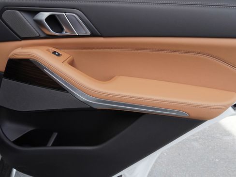 Used 2026 BMW X5 xDrive40i image 33