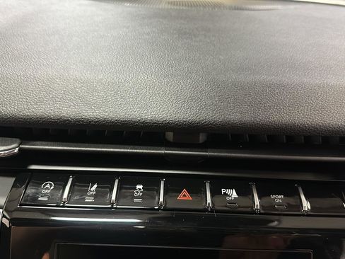 Used 2023 Jeep Grand Cherokee Altitude image 26