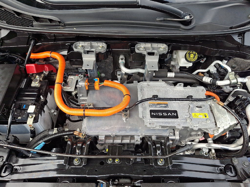 Certified 2024 Nissan Ariya AWD image 28