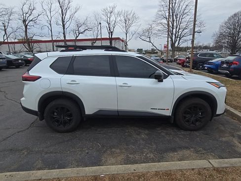 Used 2025 Nissan Rogue SV w/ Rock Creek Premium Package image 7