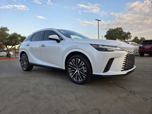 New 2026 Lexus RX 350 FWD image 2
