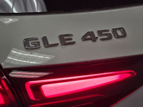 New 2026 Mercedes-Benz GLE 450 4MATIC image 23