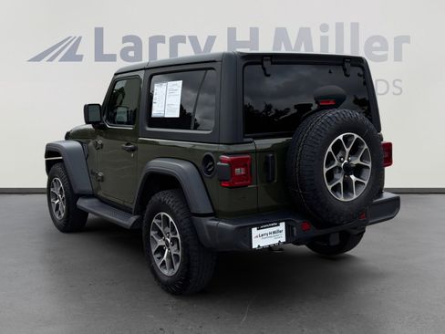 Used 2024 Jeep Wrangler Sport AWD/4WD image 4
