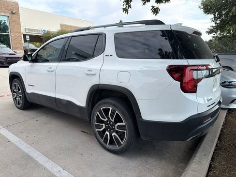 Used 2021 GMC Acadia SLE w/ Driver Convenience Package FWD image 3