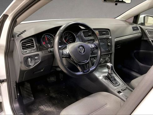 Used 2019 Volkswagen e-Golf SE w/ Driver Assistance Package image 17