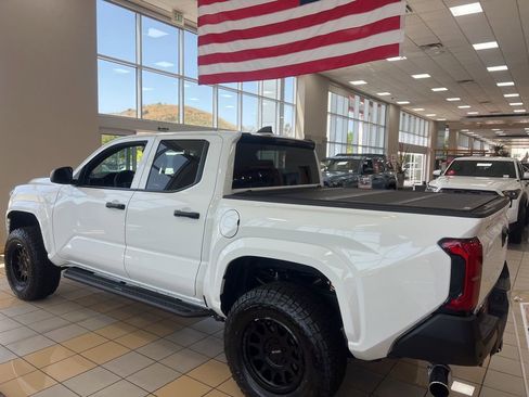 Used 2025 Toyota Tacoma SR w/ SR Upgrade Package image 3