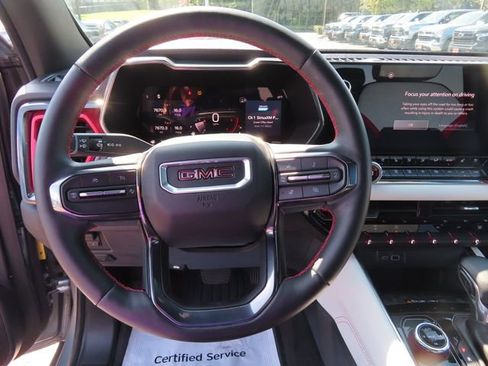 Used 2023 GMC Canyon AT4X w/ Edition 1 AWD/4WD image 17