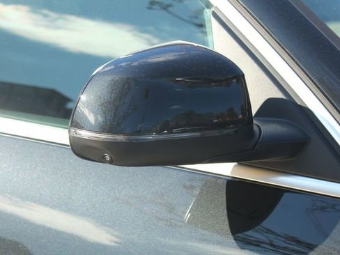 Used 2025 BMW X5 xDrive50e image 12