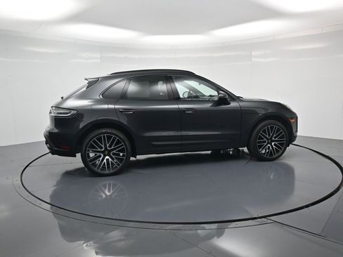 Used 2026 Porsche Macan AWD/4WD image 31